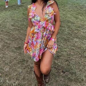 ▪️Tropical Treasures Floral Ruffled Cut-Out Romper (White Multi)